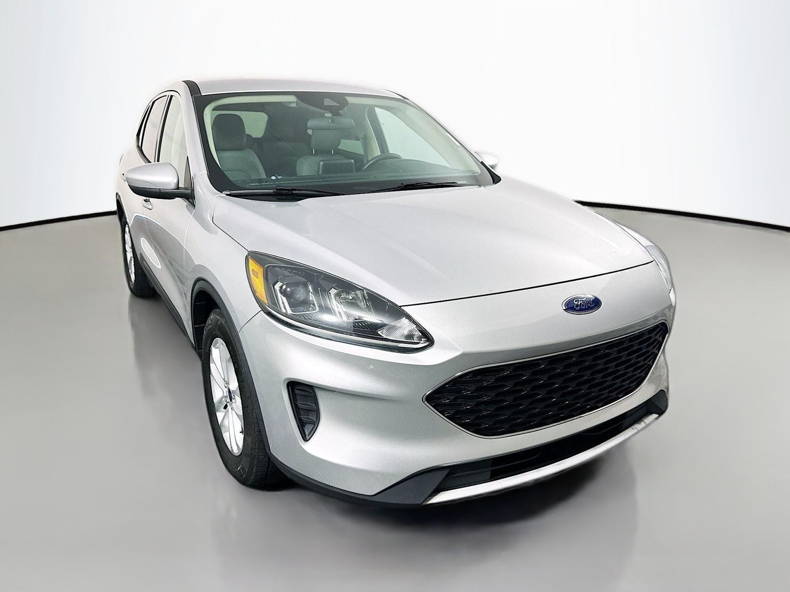 2020 Ford Escape SE in Ingot Silver Metallic — front three-quarter view