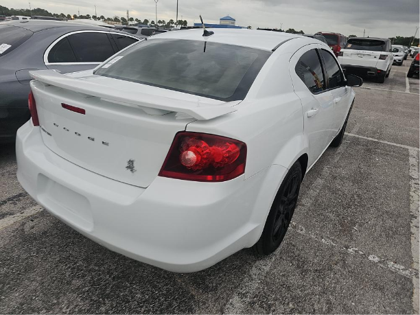 2014 Dodge Avenger SE in Bright White Clearcoat — front three-quarter view
