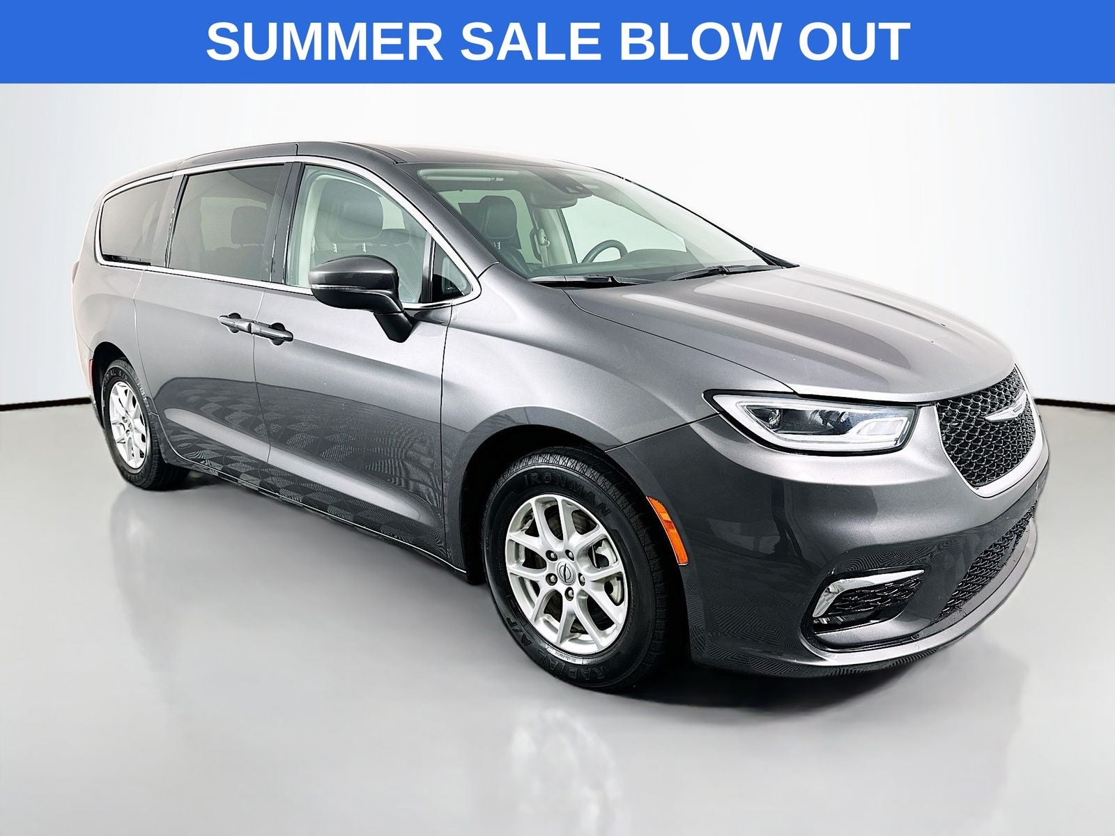 2023 Chrysler Pacifica Touring L in Granite Crystal Metallic Clearcoat — front three-quarter view