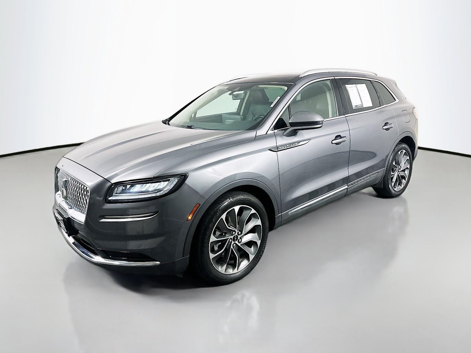 2021 Lincoln Nautilus — rear three-quarter view