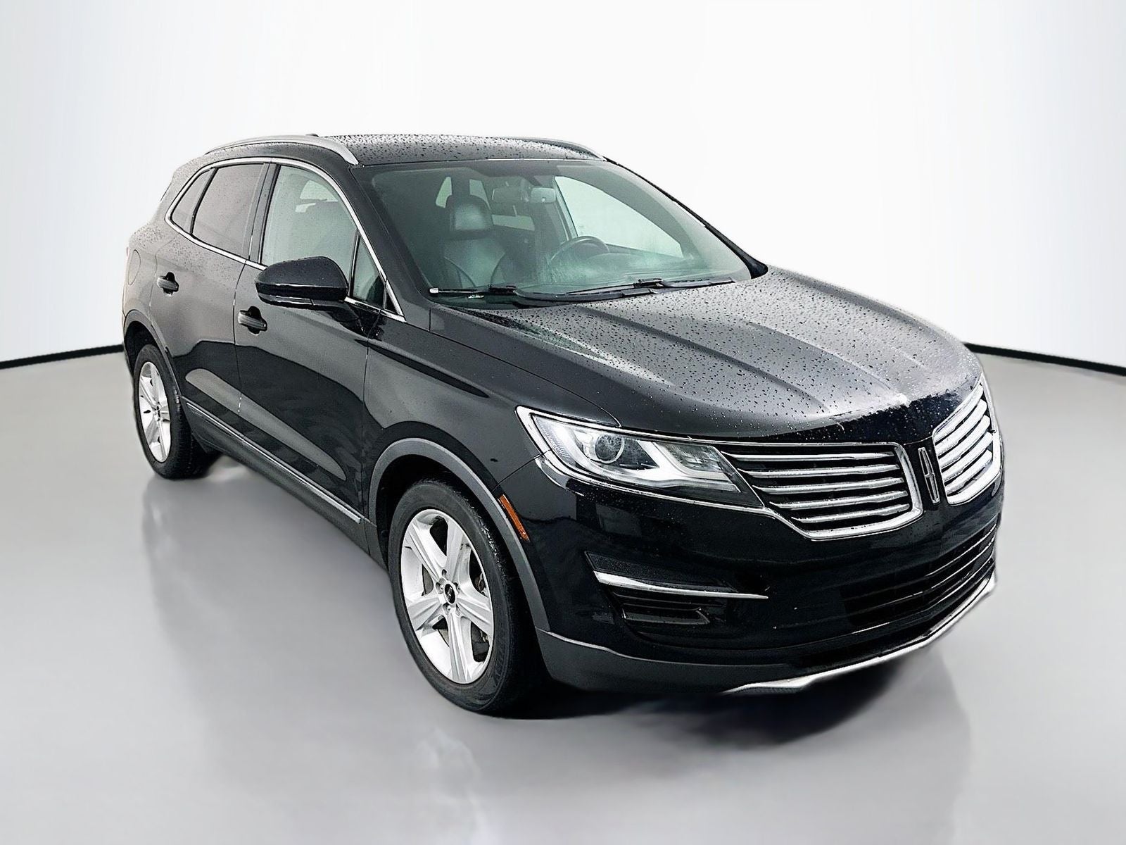 2018 Lincoln MKC Premiere in Velvet — front three-quarter view