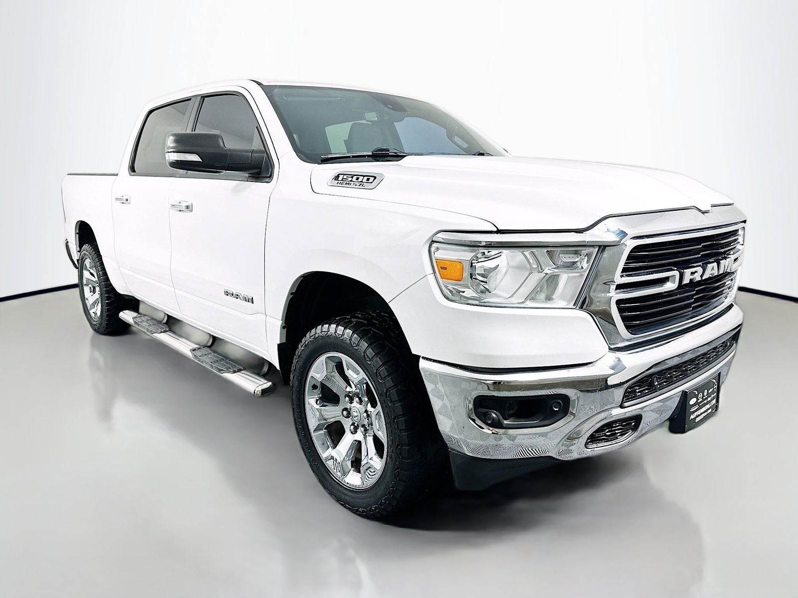 2020 RAM 1500 Big Horn/Lone Star in Bright White Clearcoat — front three-quarter view