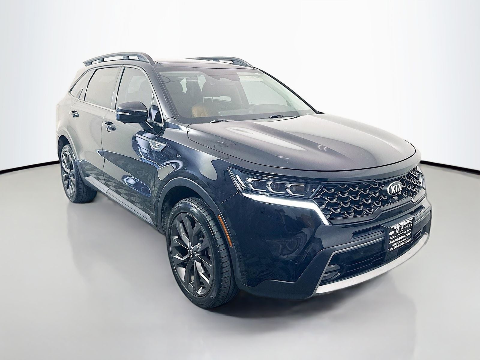 2021 Kia Sorento SX Prestige X-Line in Ebony Black — front three-quarter view