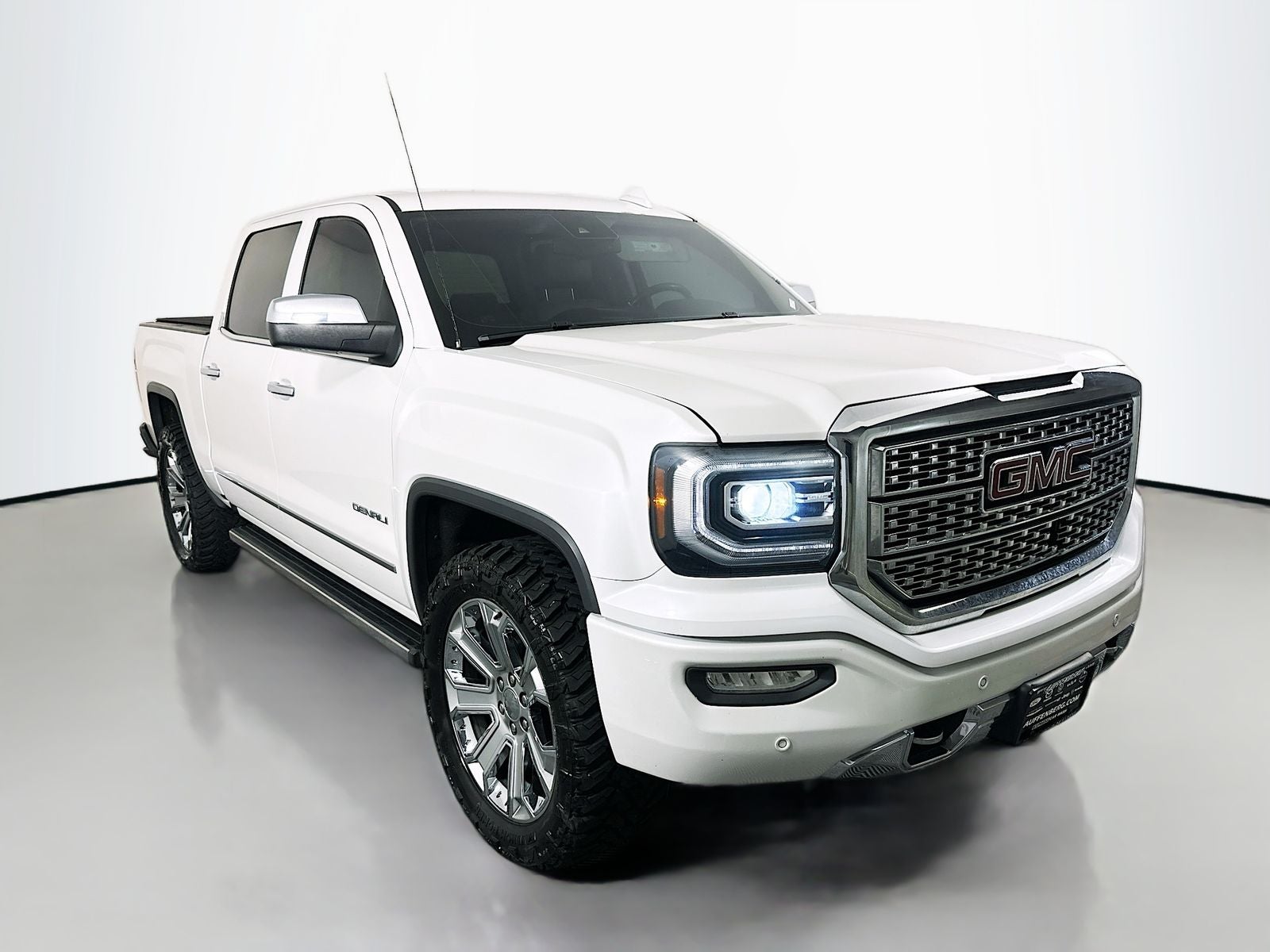 2017 GMC Sierra 1500 Denali in White Frost — front three-quarter view