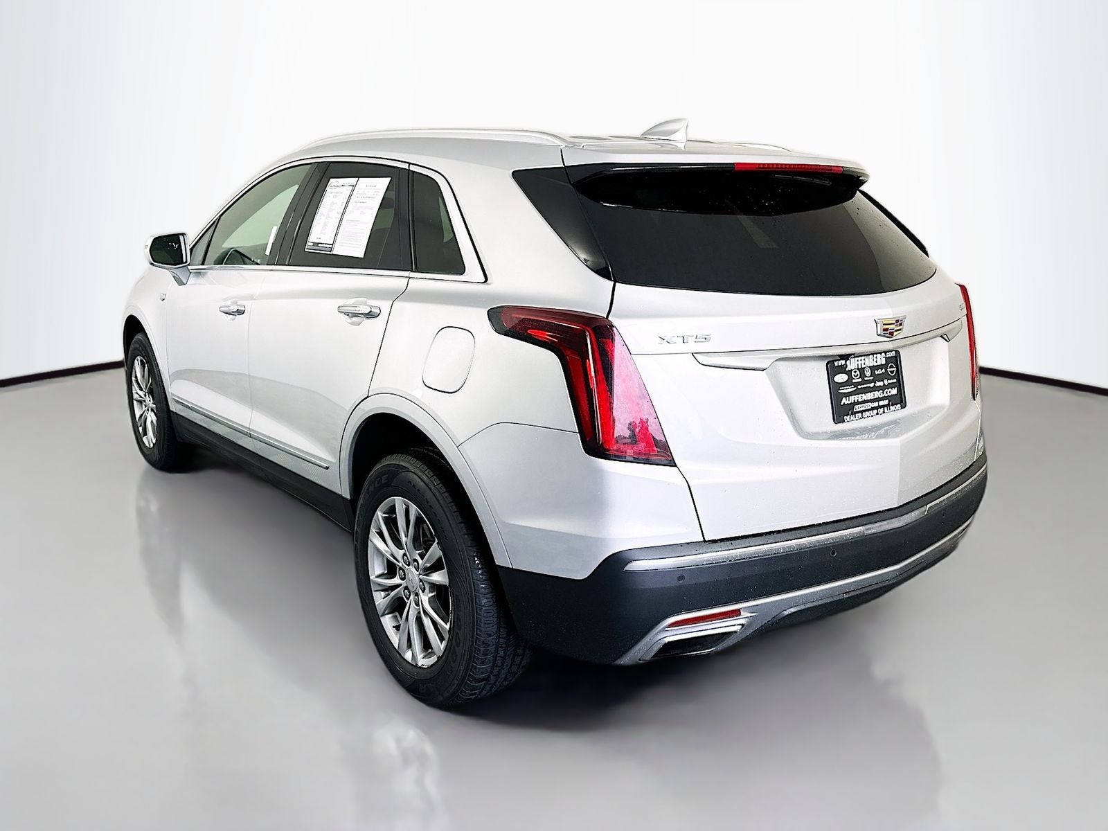 2020 Cadillac XT5 — detail view