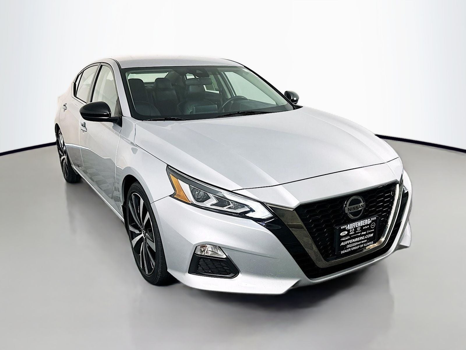 2022 Nissan Altima 2.5 SR in Brilliant Silver Metallic — front three-quarter view