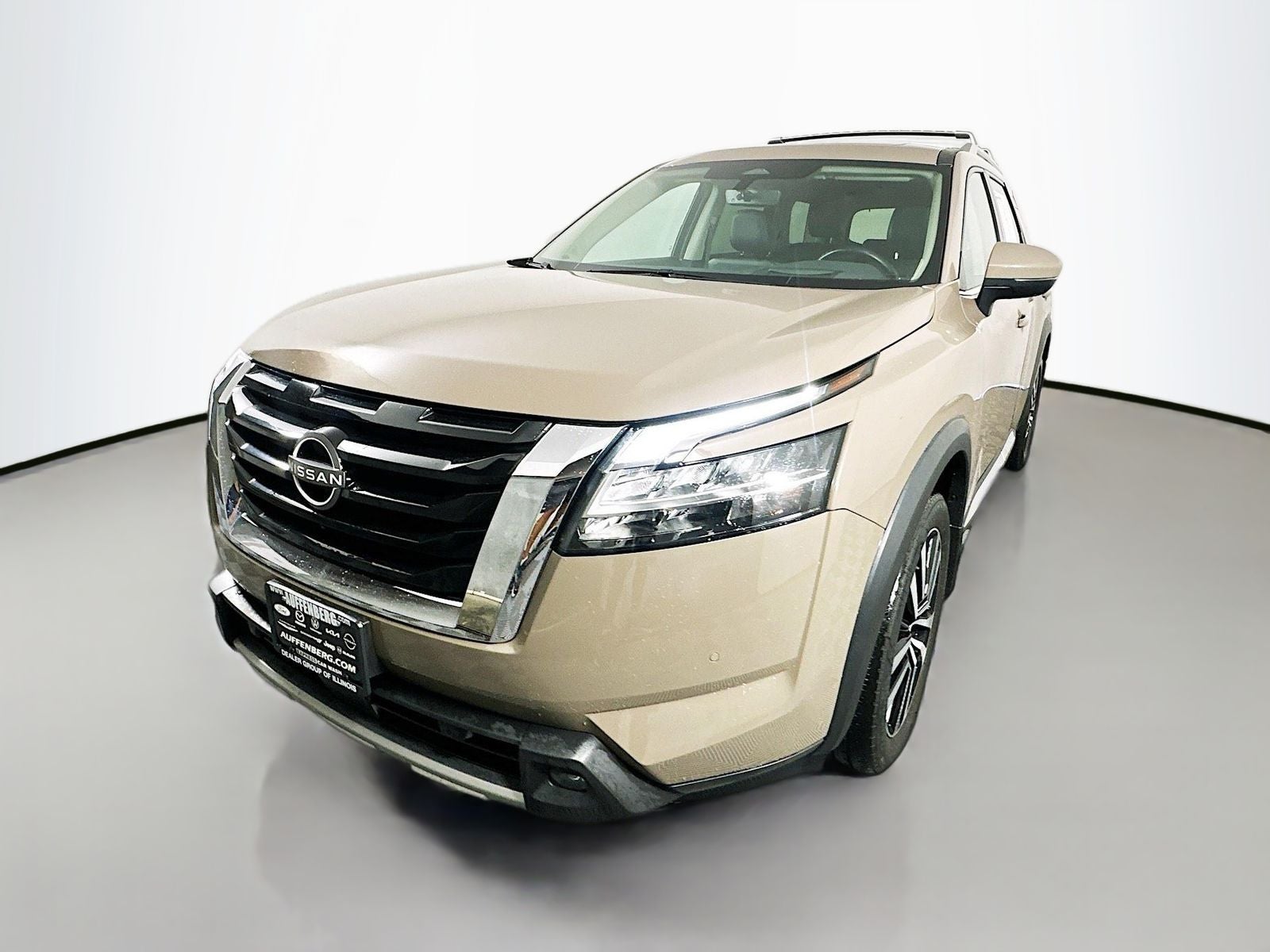 2023 Nissan Pathfinder — rear three-quarter view
