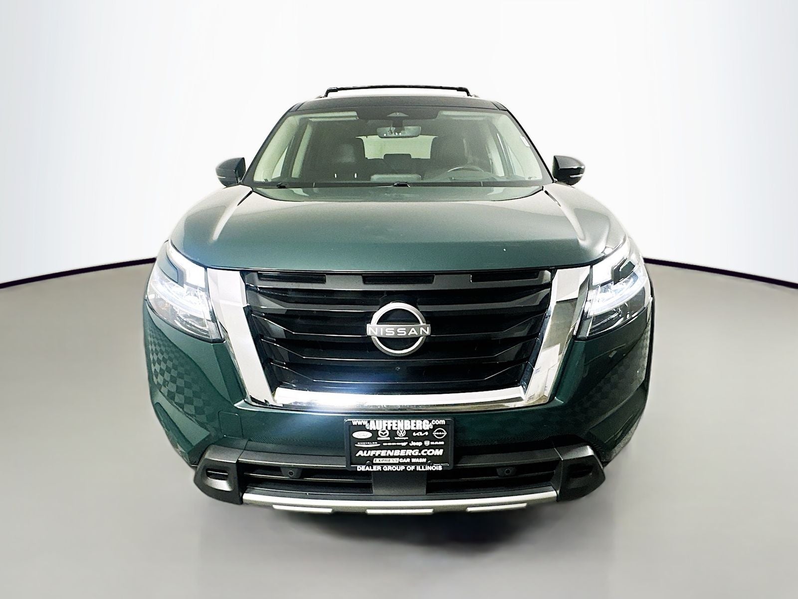 2023 Nissan Pathfinder — side profile view