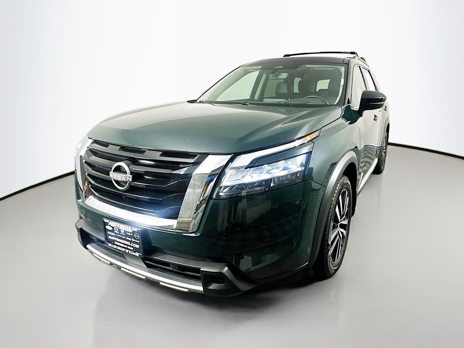 2023 Nissan Pathfinder — rear three-quarter view