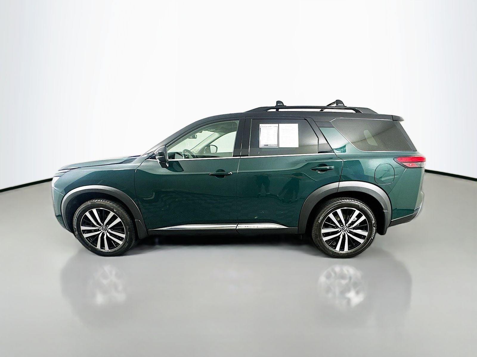 2023 Nissan Pathfinder — interior view