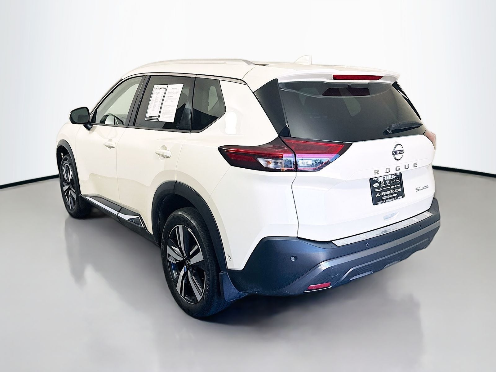 2023 Nissan Rogue — detail view